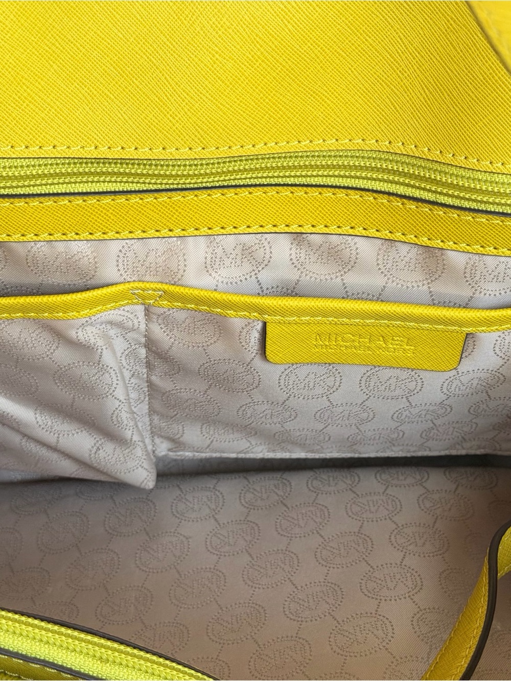 Michael Kors Lime Yellow Tote Bag - Saffiano Leather - Picture 15 of 17